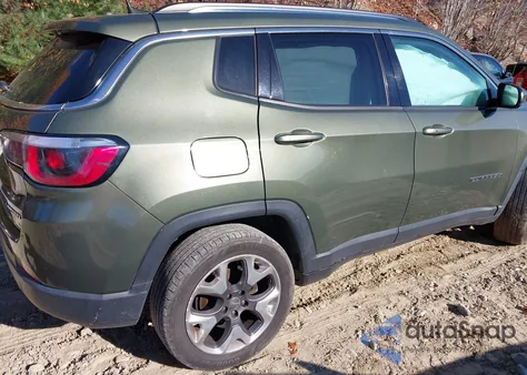 2019 Jeep Compass Limited 4X4 z USA, uszkodzony, nr VIN 3C4NJDCB2KT811389